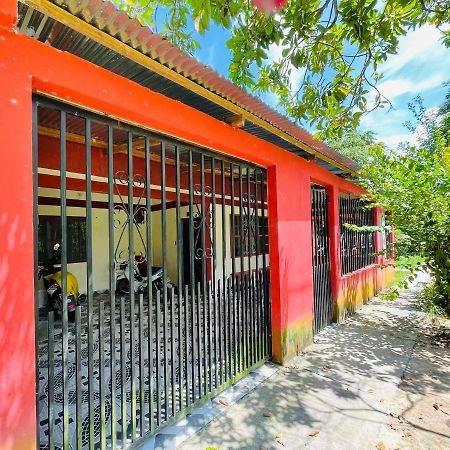 Apartamentos Cerca Al Aeropuerto Leticia Luaran gambar